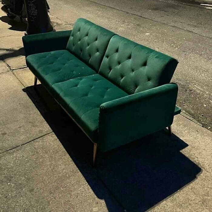 Cool Finds On The Roadside (29 pics)