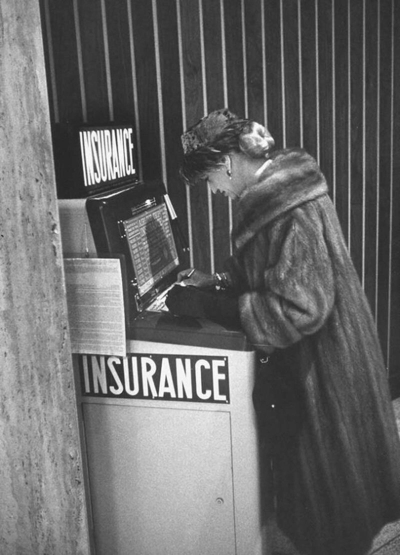 Unusual Vending Machines From the Past (21 pics) Unusual Vending Machines From the Past (21 pics)