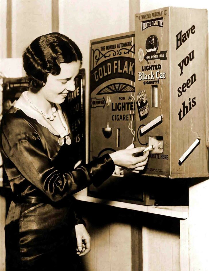 Unusual Vending Machines From the Past (21 pics) Unusual Vending Machines From the Past (21 pics)