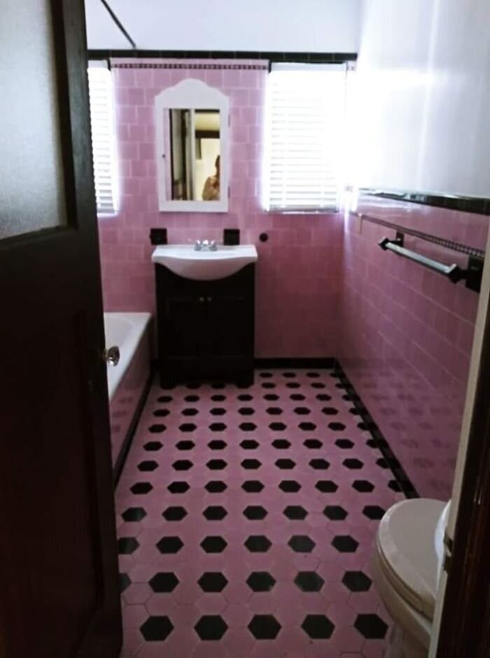 Awful Bathrooms (25 pics) Awful Bathrooms (25 pics)
