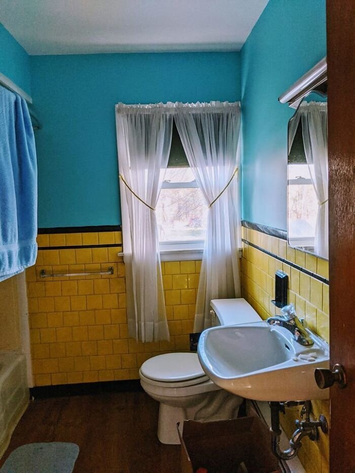 Awful Bathrooms (25 pics) Awful Bathrooms (25 pics)