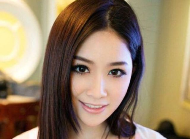 Asian Girls (21 pics)