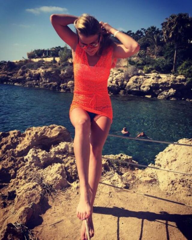 Slim Girls (20 pics)