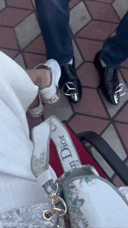 Acid GIFs, January 8 (25 gifs)