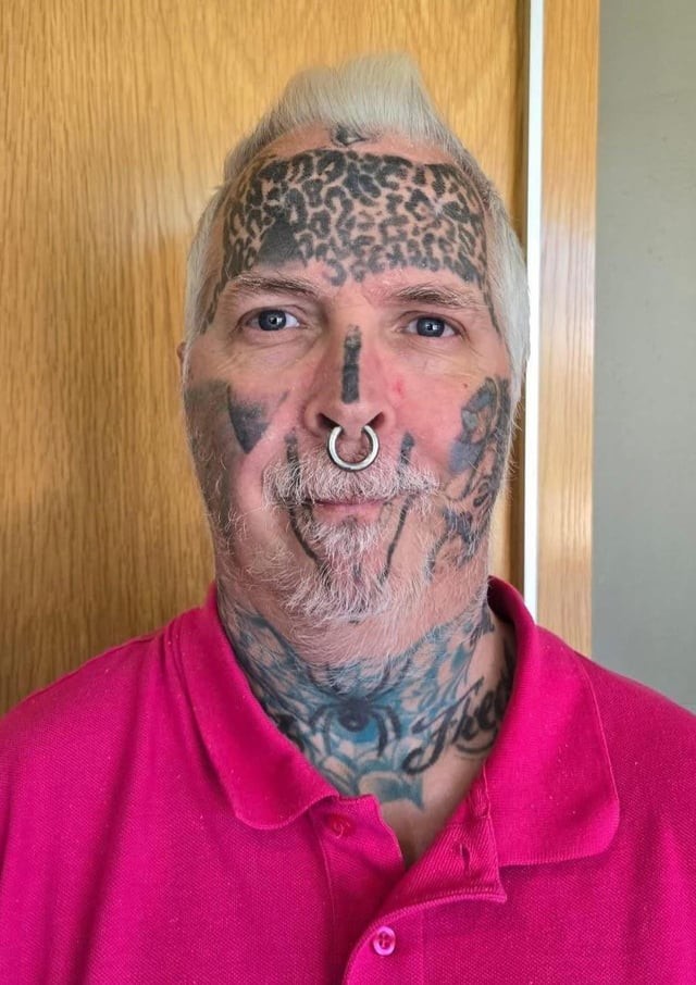 Awful Tattoos (15 pics) Awful Tattoos (15 pics)