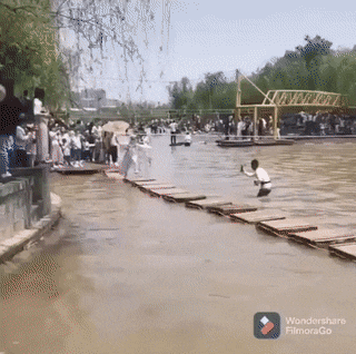 Acid GIFs, January 9 (25 gifs) Acid GIFs, January 9 (25 gifs)