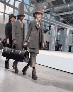 Acid GIFs, January 9 (25 gifs) Acid GIFs, January 9 (25 gifs)