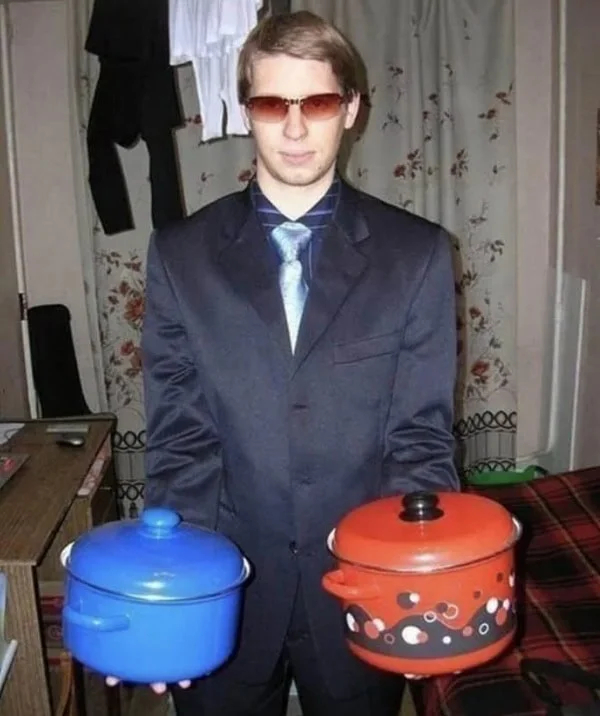 What Is Going On Here? (21 pics)