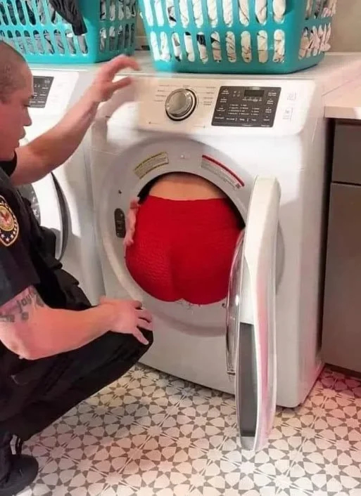 What Is Going On Here? (21 pics)