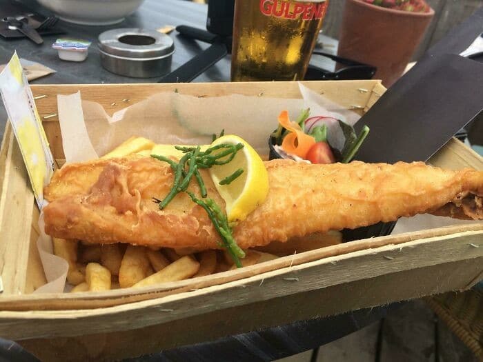 Crazy Food Serving (17 pics)