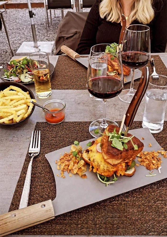 Crazy Food Serving (17 pics)