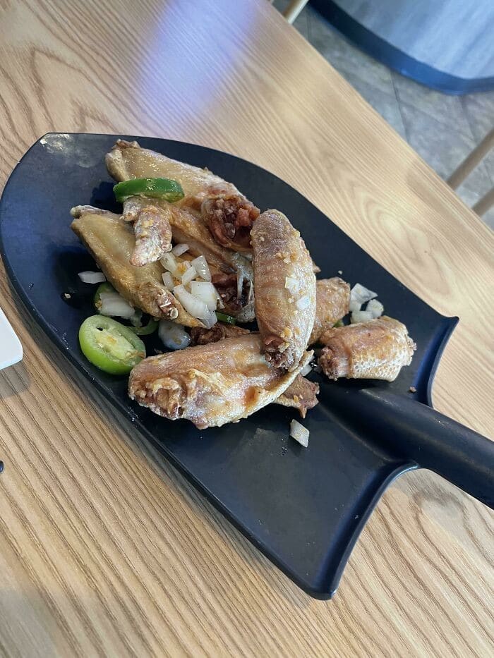 Crazy Food Serving (17 pics)