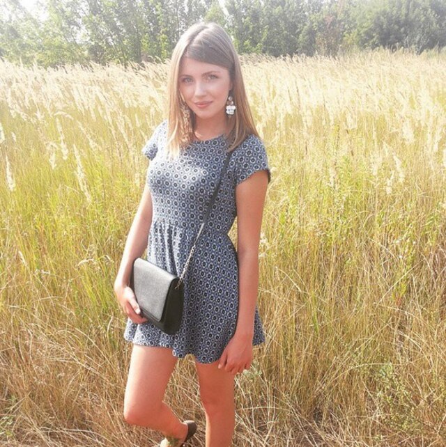 Cute Girls (21 pics) Cute Girls (21 pics)