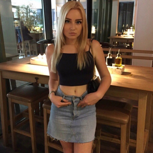 Cute Girls (21 pics) Cute Girls (21 pics)