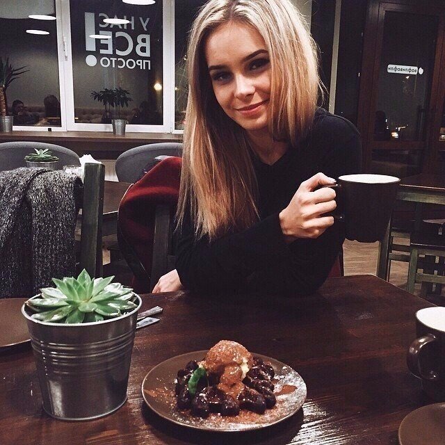 Cute Girls (21 pics) Cute Girls (21 pics)