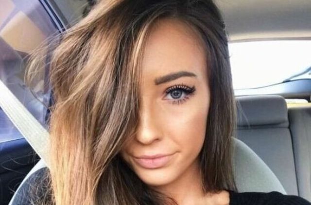 Girls In Cars (21 pics)