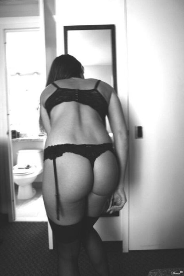 Girls In Lingerie (21 pics)