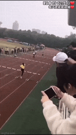 Acid GIFs, January 16 (25 gifs)