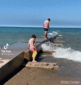 Acid GIFs, January 19 (25 gifs)