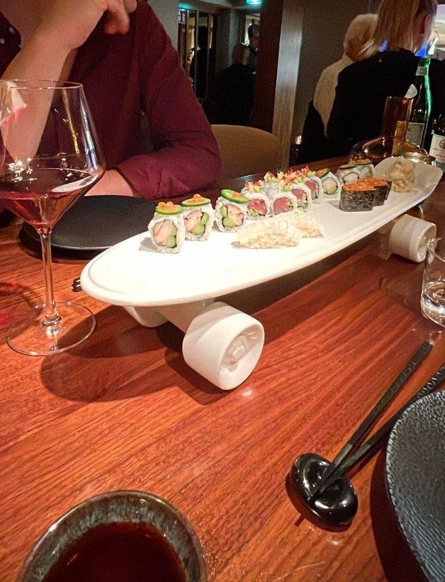 Crazy Food Serving (16 pics) Crazy Food Serving (16 pics)