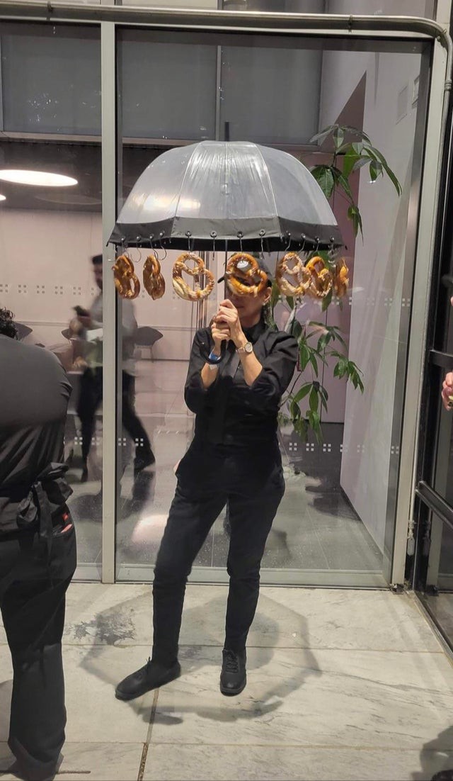 Crazy Food Serving (16 pics) Crazy Food Serving (16 pics)