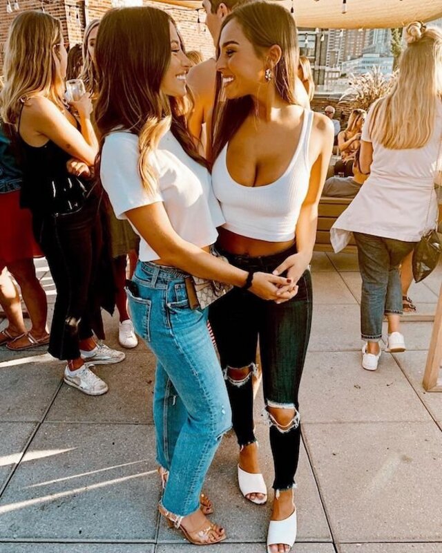 Girls In White (21 pics) Girls In White (21 pics)