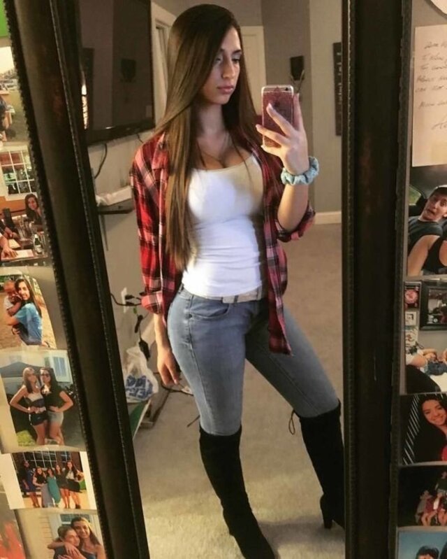 Girls On High Heels (21 pics)