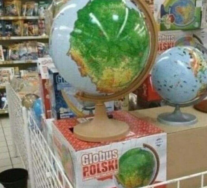 What Is Going On Here? (18 pics)