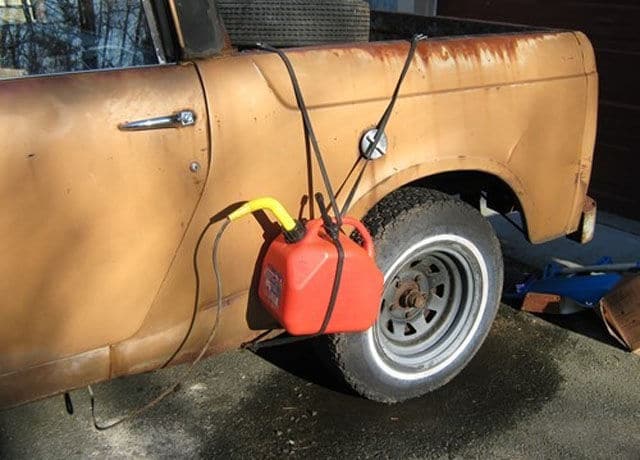 What Is Going On Here? (18 pics)