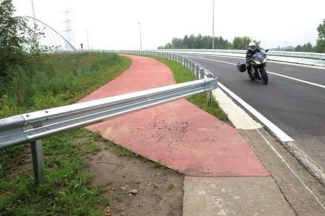 Failed Constructions (23 pics)