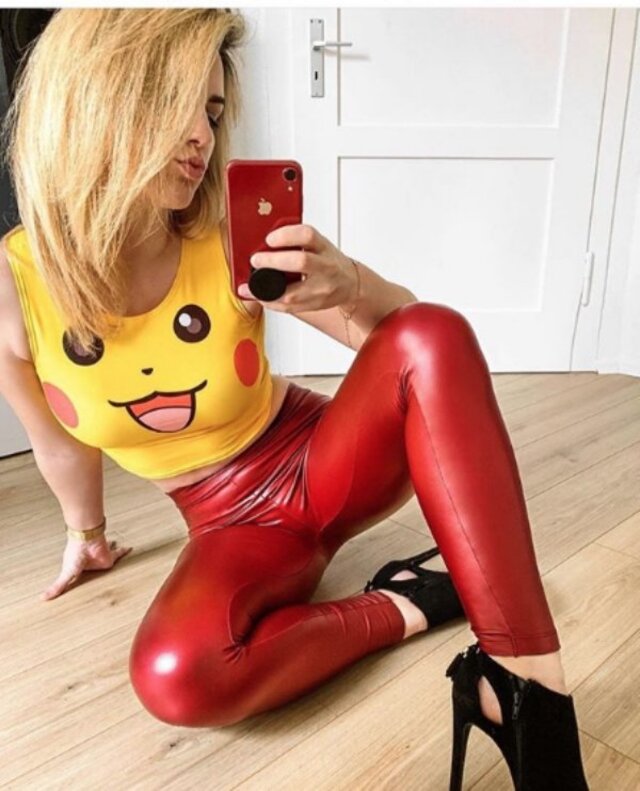 Girls In Latex And Leather (21 pics) Girls In Latex And Leather (21 pics)