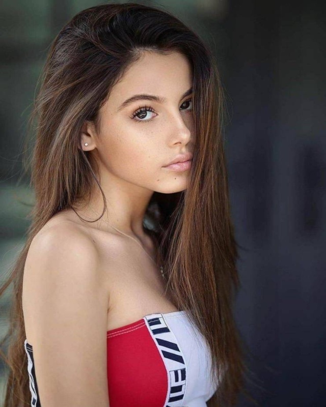 Beauty Girls (22 pics) Beauty Girls (22 pics)