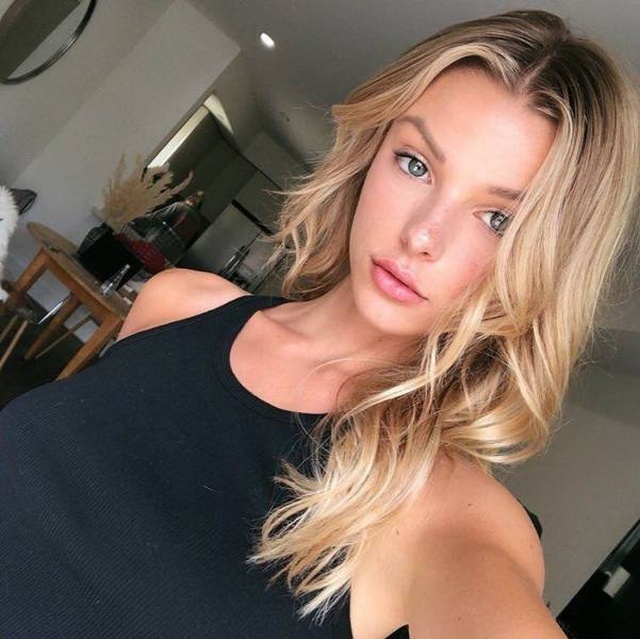 Beauty Girls (22 pics) Beauty Girls (22 pics)