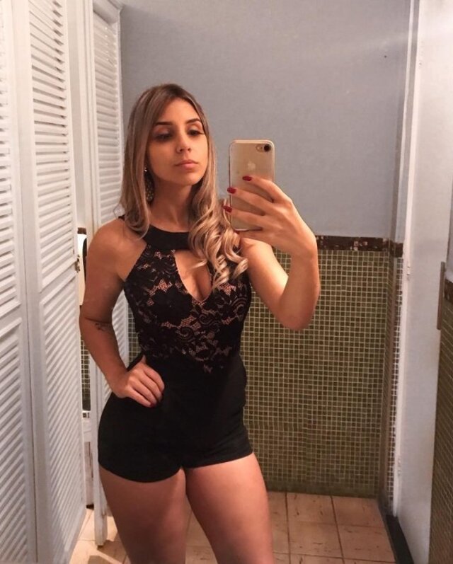 Cute Girls (21 pics)