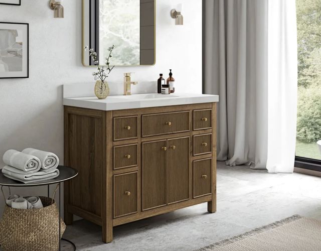 White Vanity, But Not Cold: Warm Whites, Finishes, and Hardware Combos That Look Premium White Vanity, But Not Cold: Warm Whites, Finishes, and Hardware Combos That Look Premium
