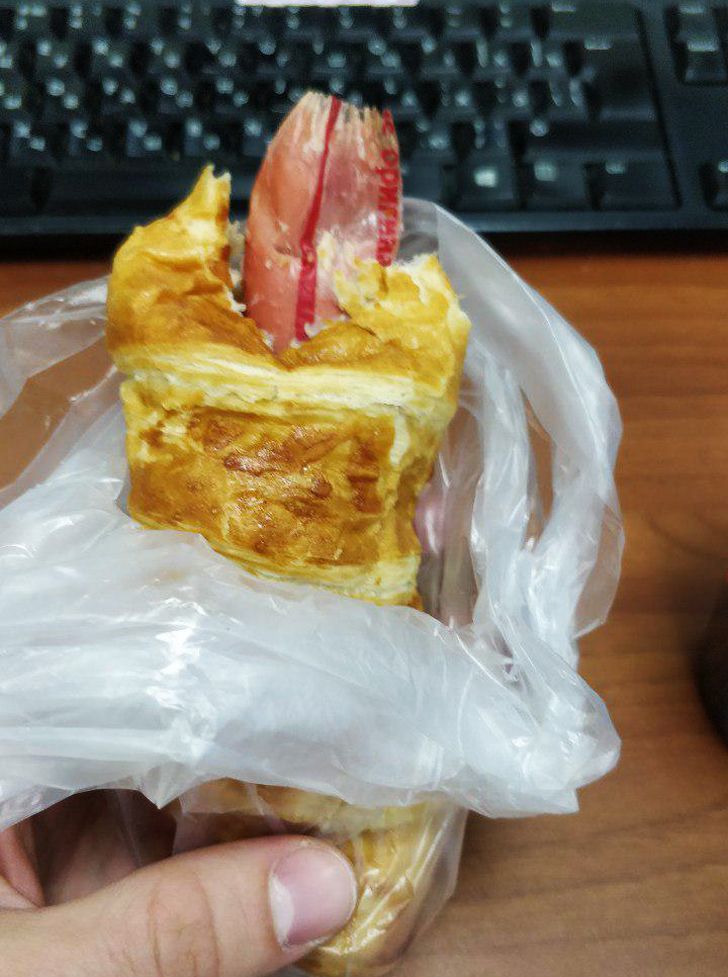 Bad Days Happen (21 pics)