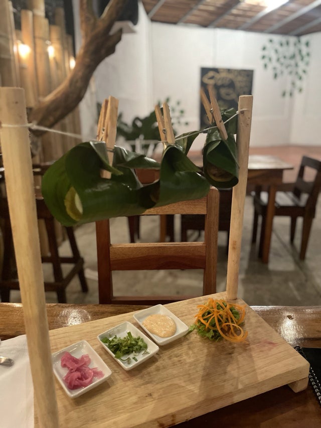 Crazy Food Serving (22 pics)