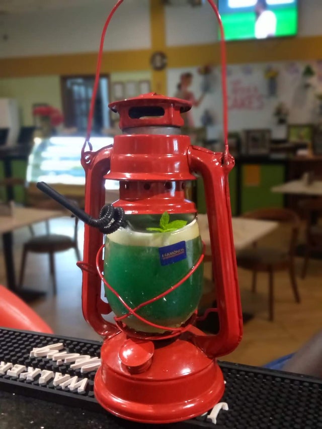 Crazy Food Serving (22 pics)