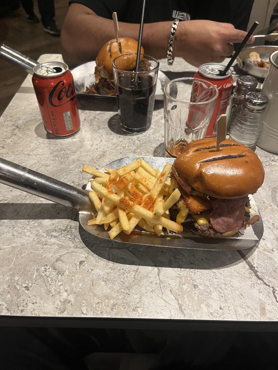 Weird Food Serving (20 pics)