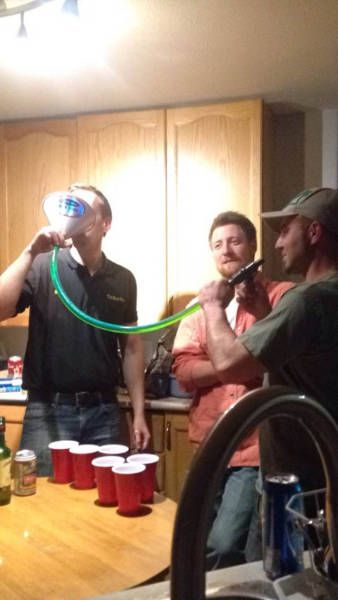 What Is Going On Here? (25 pics)