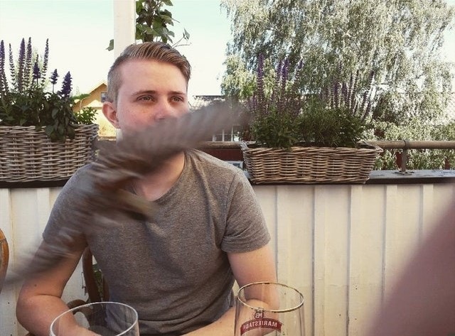 Right Moment (21 pics) Right Moment (21 pics)