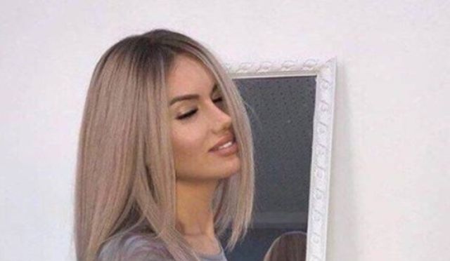 Girls In Tight Dresses (21 pics)