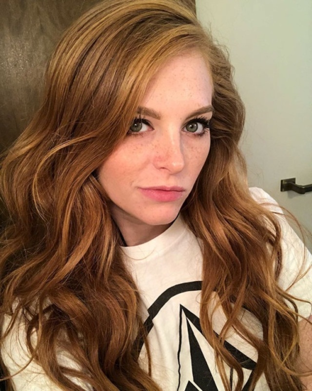 Redhead Girls (21 pics) Redhead Girls (21 pics)