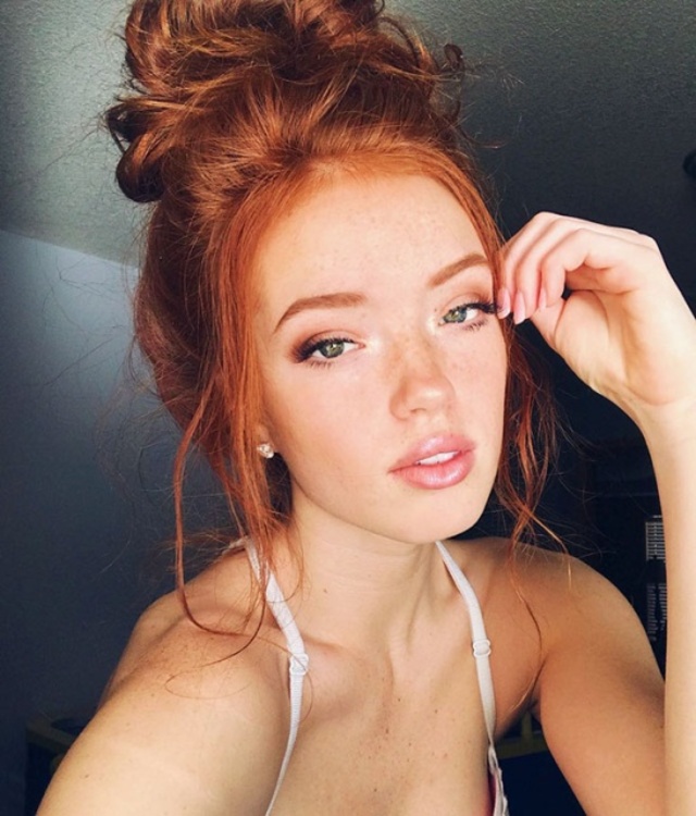 Redhead Girls (21 pics) Redhead Girls (21 pics)
