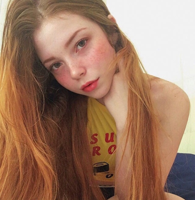 Redhead Girls (21 pics) Redhead Girls (21 pics)