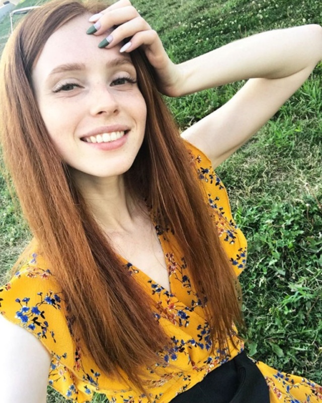 Redhead Girls (21 pics) Redhead Girls (21 pics)