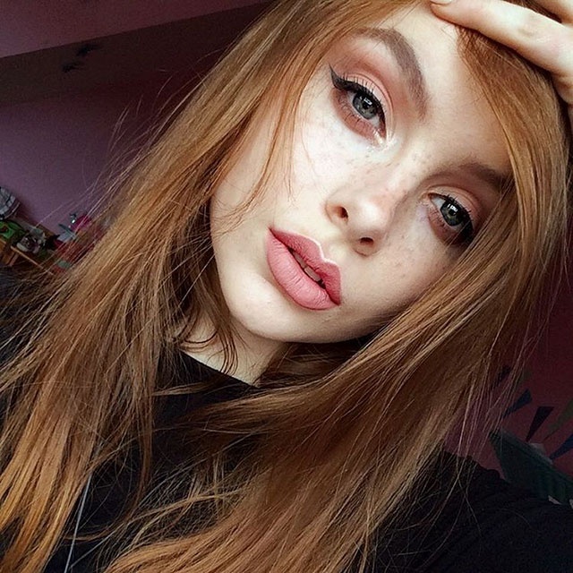 Redhead Girls (21 pics) Redhead Girls (21 pics)