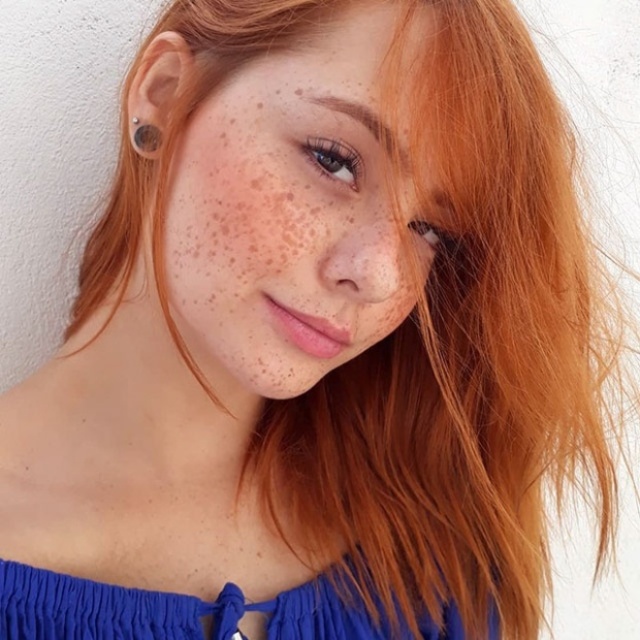 Redhead Girls (21 pics) Redhead Girls (21 pics)