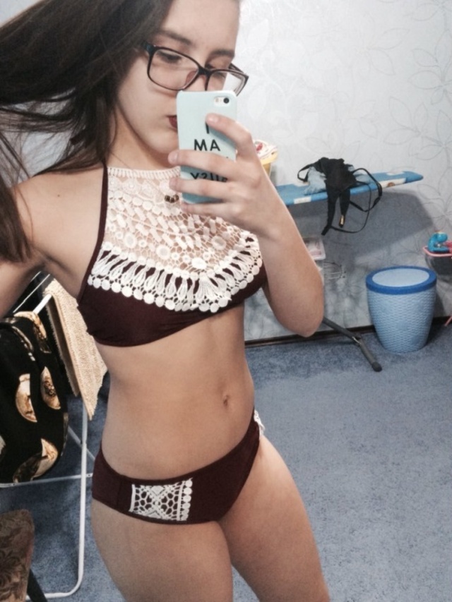 Girls In Lingerie (21 pics) Girls In Lingerie (21 pics)