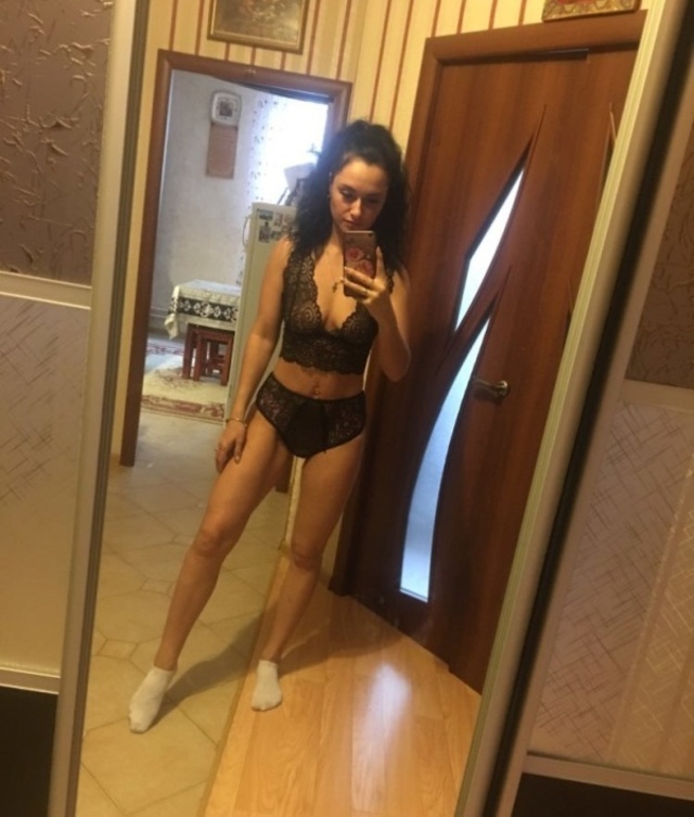 Girls In Lingerie (21 pics) Girls In Lingerie (21 pics)